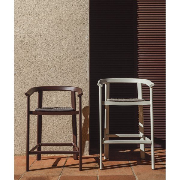 Hnedá drevená záhradná barová stolička Erice – Kave Home-image-1