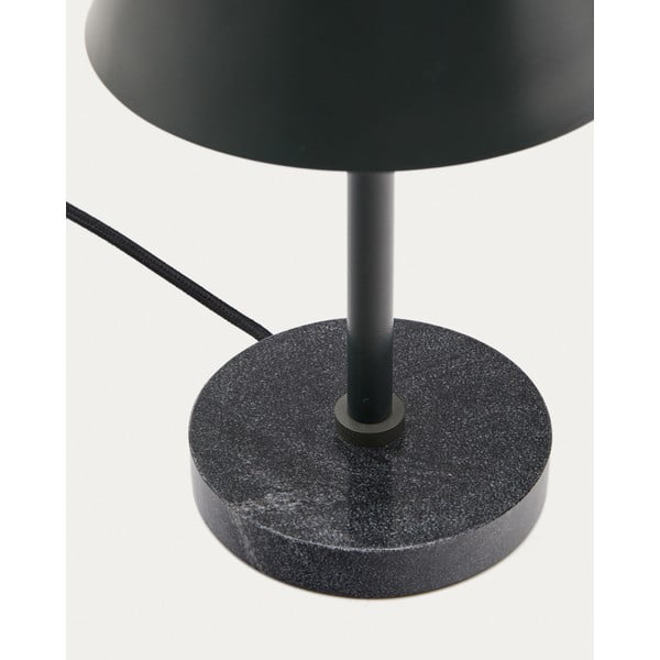 Tmavozelená/čierna mramorová stolová lampa s kovovým tienidlom (výška 32 cm) Calina – Kave Home-image-3