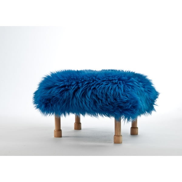 Stolička z ovčej kože Dilys Cornflower Blue