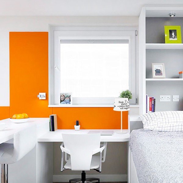 Čierno-biela stolová lampa SULION Positive-image-1