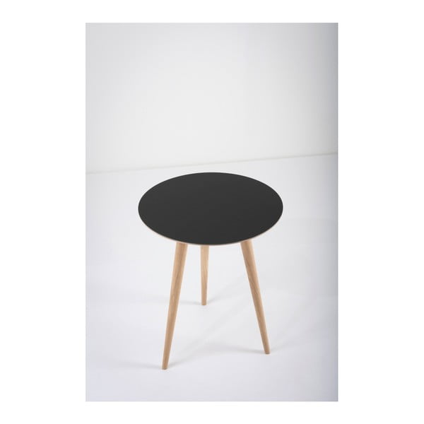 Odkladací stolík z dubového dreva s čiernou doskou Gazzda Arp, ⌀ 45 cm-image-3