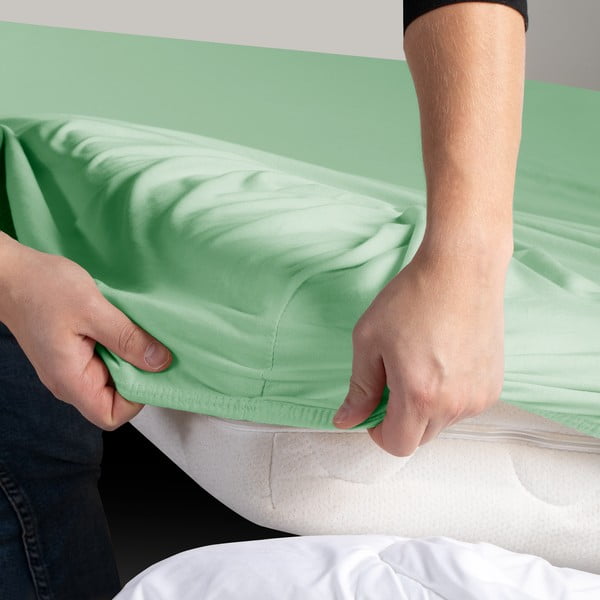 Svetlozelená napínacia plachta jersey 240x220 cm Amber – Restilo-image-3