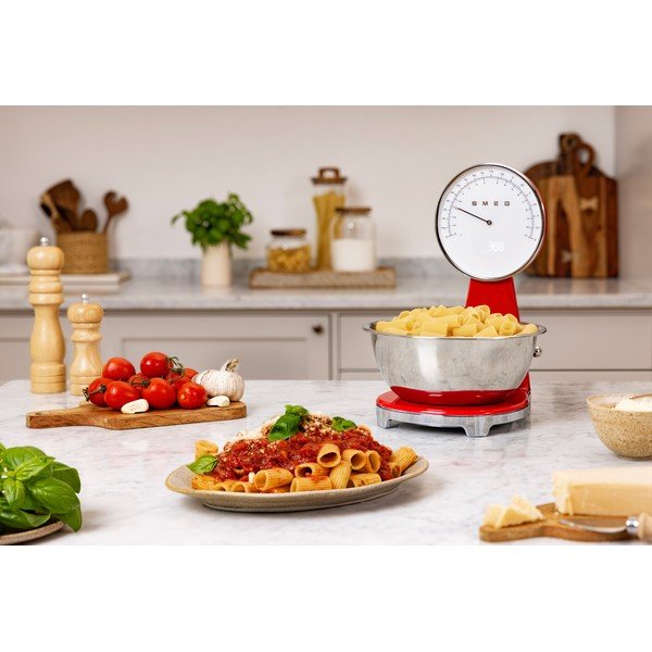 Červená plastová digitálna kuchynská váha – SMEG-image-1