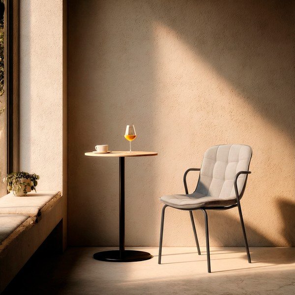 Svetlosivá čalúnená jedálenská stolička s podrúčkami Angie – Marckeric-image-1