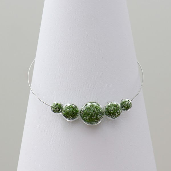 Zelený sklenený náhrdelník ko–ra–le Wired 6