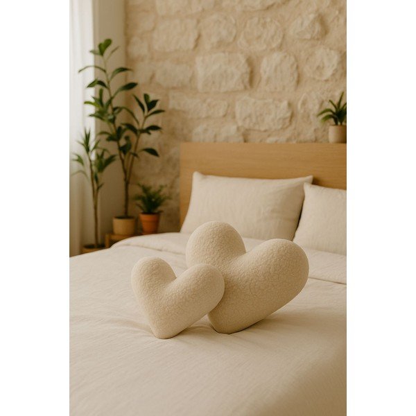 Dekoračný vankúš 38x33 cm Teddy Kalp – Mioli Decor-image-1