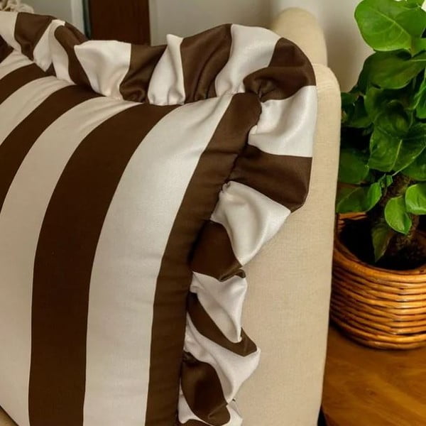 Obliečka na vankúš 45x45 cm Ruffled – Mila Home-image-2