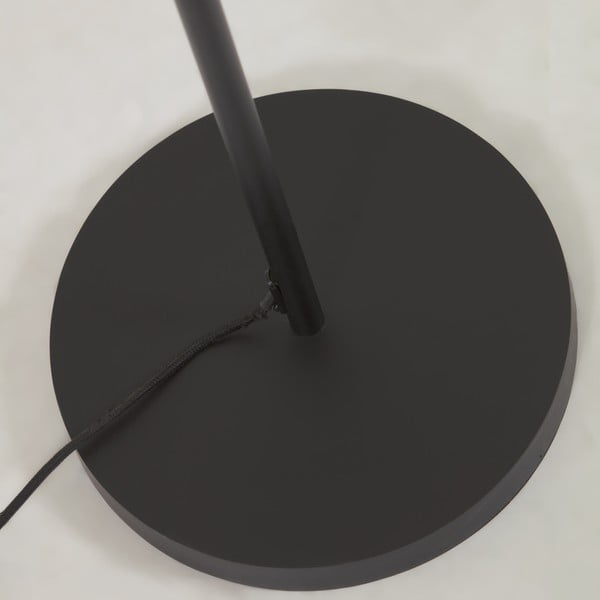 Čierna stojacia lampa s kovovým tienidlom (výška 183 cm) Francisca - Kave Home-image-3