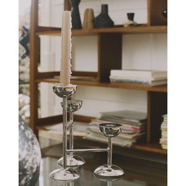 Kovový svietnik Nirela – Kave Home-image-1