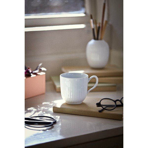 Biely porcelánový hrnček 250 ml Hammershøi – Kähler Design-image-1