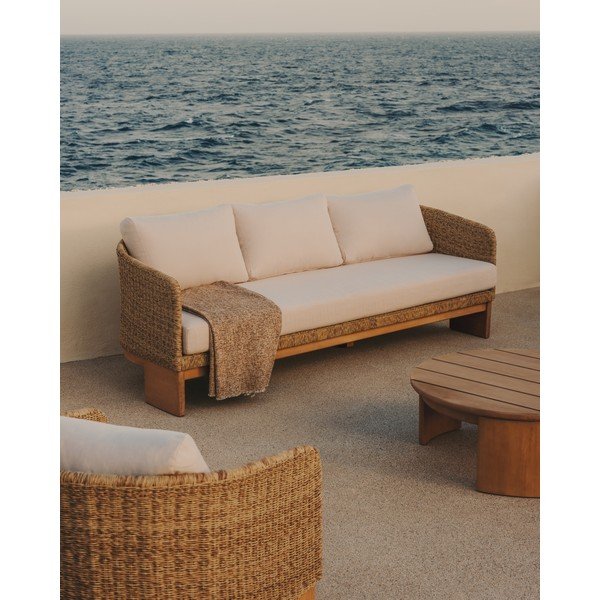 Béžová/v prírodnej farbe záhradná pohovka z umelého ratanu Xoriguer – Kave Home-image-1