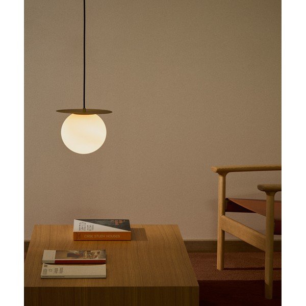 Biele/v zlatej farbe kovové závesné svietidlo so skleneným tienidlom ø 25 cm Brisia – Kave Home-image-1