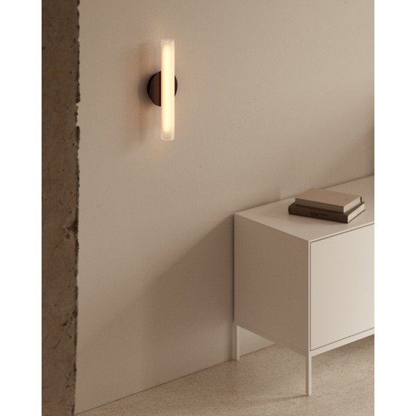 Čierno-biele LED nástenné svietidlo Vauxall – Kave Home-image-1