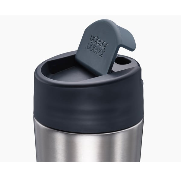 Cestovný hrnček v tmavomodro-lesklo striebornej farbe 450 ml Sipp – Joseph Joseph-image-4