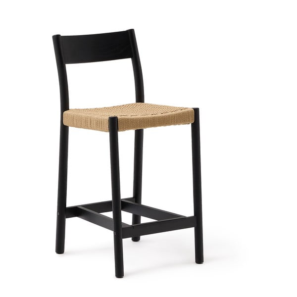 Čierna/v prírodnej farbe barová stolička z dubového dreva (výška sedadla 65 cm) Yalia – Kave Home