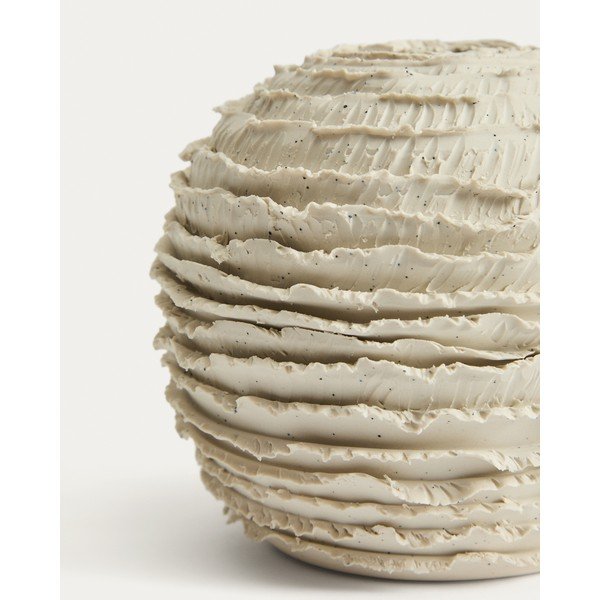 Krémovobiela keramická ručne vyrobená váza (výška  15,5 cm) Evania – Kave Home-image-4