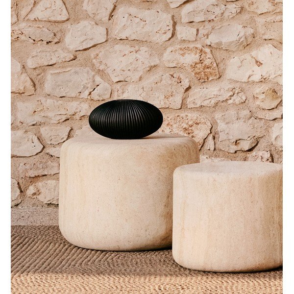 Betónový okrúhly záhradný stolík ø 60 cm Drasi – Kave Home-image-1