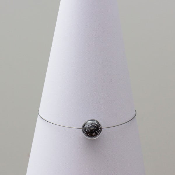 Sklenený náhrdelník ko-ra-le Wired, čierny