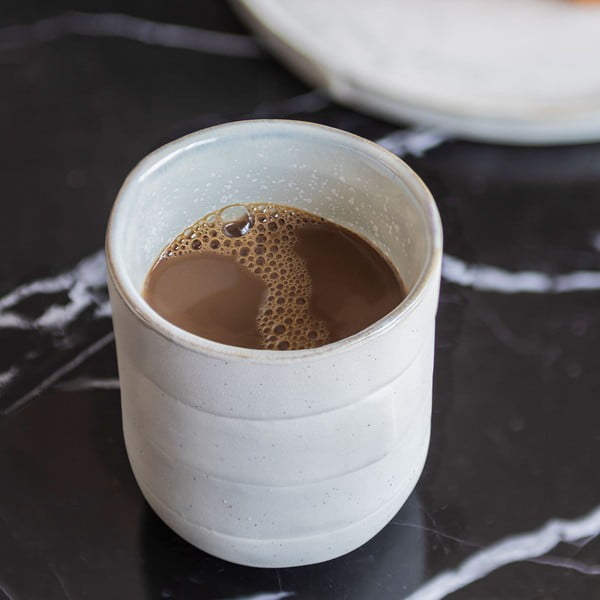 Biele hrnčeky v súprave 2 ks z kameňa 0.3 l Sand Grain – Mette Ditmer Denmark-image-2