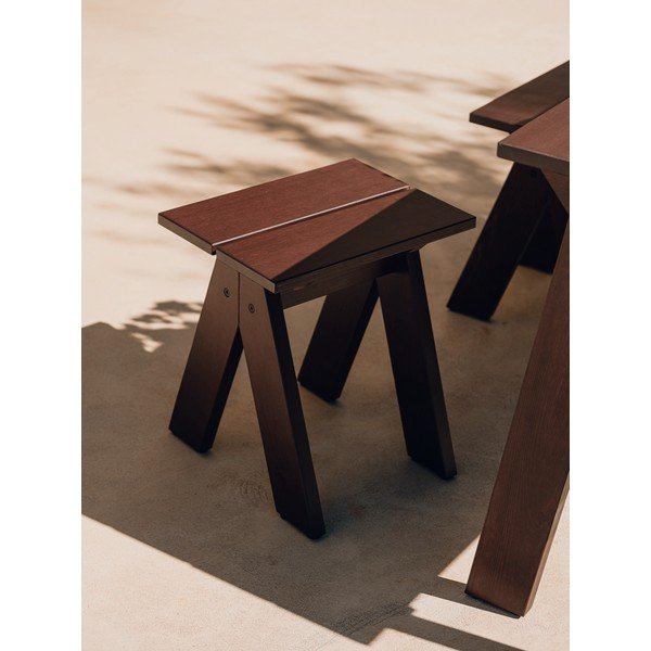 Tmavohnedá drevená záhradná stolička Navo – noo.ma-image-1