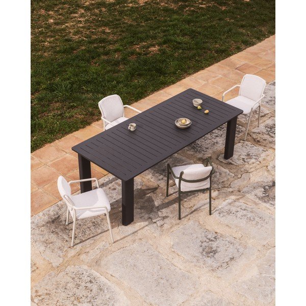 Béžová polstrovaná záhradná stolička Linosa – Kave Home-image-2
