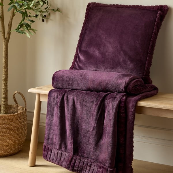 Dekoračný vankúš z mikroplyšu 55x55 cm Velvet and Faux Fur – Catherine Lansfield-image-3