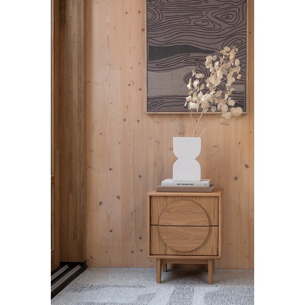 Nočný stolík v dekore duba v prírodnej farbe Groove – Zuiver-image-1