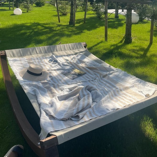 Béžová ľanová plážová deka 140x170 cm Allure Stripe – Linen Tales-image-2