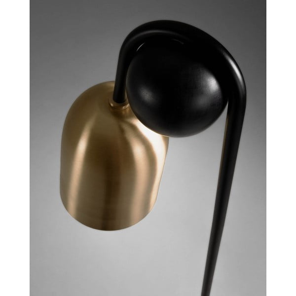 Čierna/v zlatej farbe stojacia lampa s kovovým tienidlom (výška 180 cm) Natsumi – Kave Home-image-2