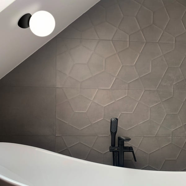 Čierne nástenné svietidlo SULION Volga, ø 12 cm-image-1