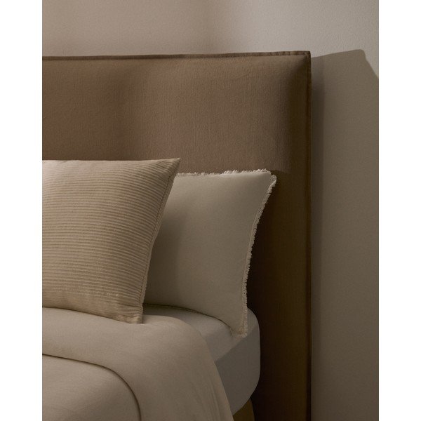 Taupe čalúnená jednolôžková posteľ 90x200 cm Jaira – Kave Home-image-1