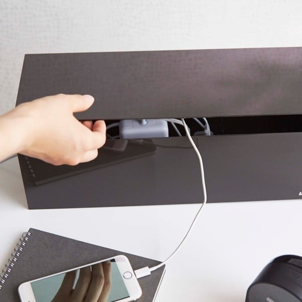 Čierno-hnedý box na nabíjačky YAMAZAKI Web Cable Box-image-1