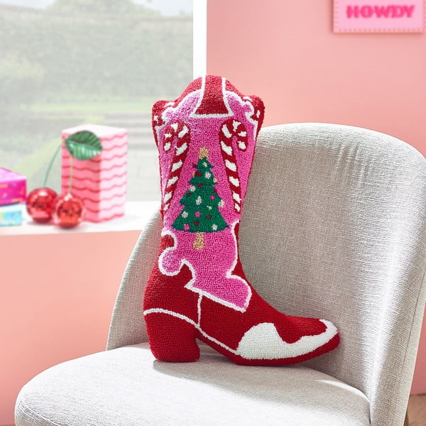Dekoračný vankúš s vianočným motívom z materiálu buklé 48x35 cm Santa's Howdy Christmas Boot – Catherine Lansfield-image-1