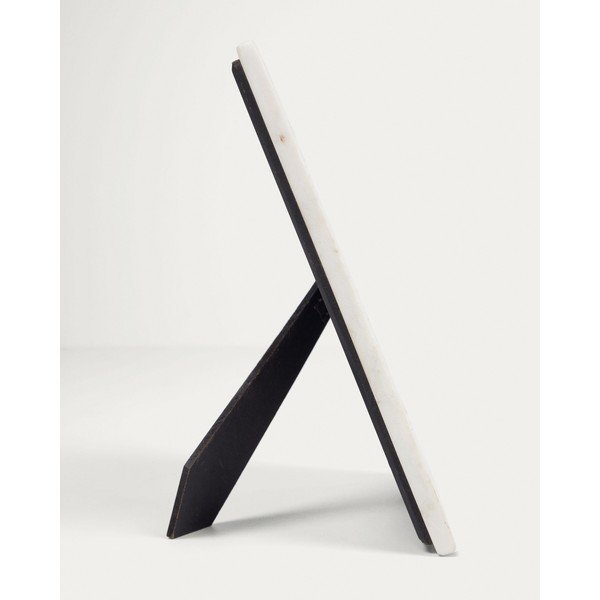 Biely kamenný stojací rámček 20x25 cm Vittoria – Kave Home-image-2