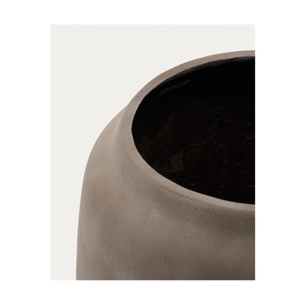 Betónový obal na kvetináč ø 53 cm Lira – Kave Home-image-2