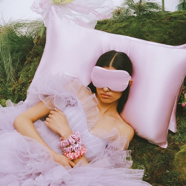 Hodvábna obliečka na vankúš 51x76 cm Wildflower – slip-image-1