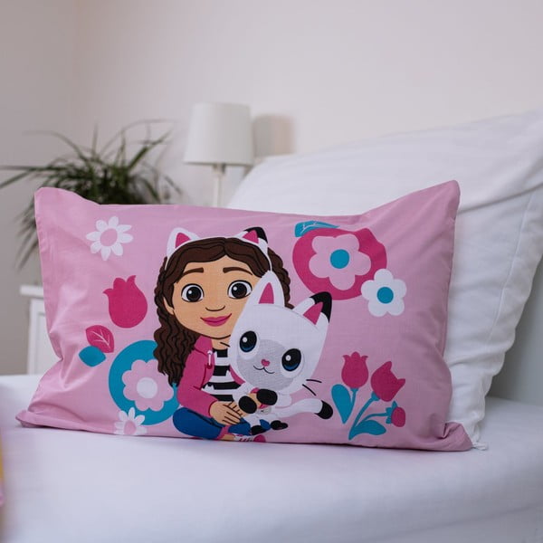 Ružové bavlnené detské obliečky do postieľky 100x135 cm Gabby's Dollhouse – Jerry Fabrics-image-3