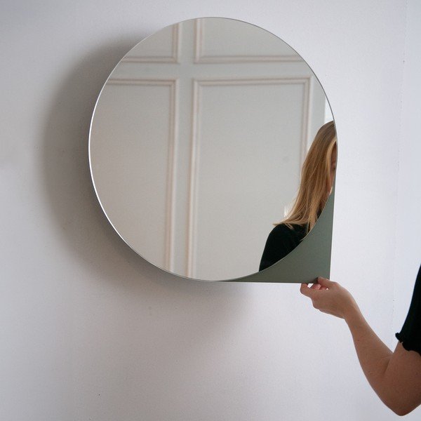 Sivozelená kovová závesná/so zrkadlom kúpeľňová skrinka 55x55 cm Sonnet – Spinder Design-image-2