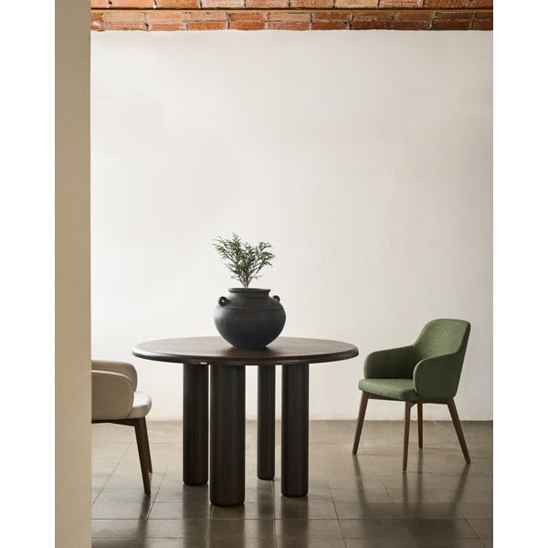 Krémovobiele čalúnené jedálenské kreslo s podrúčkami Nelida – Kave Home-image-2