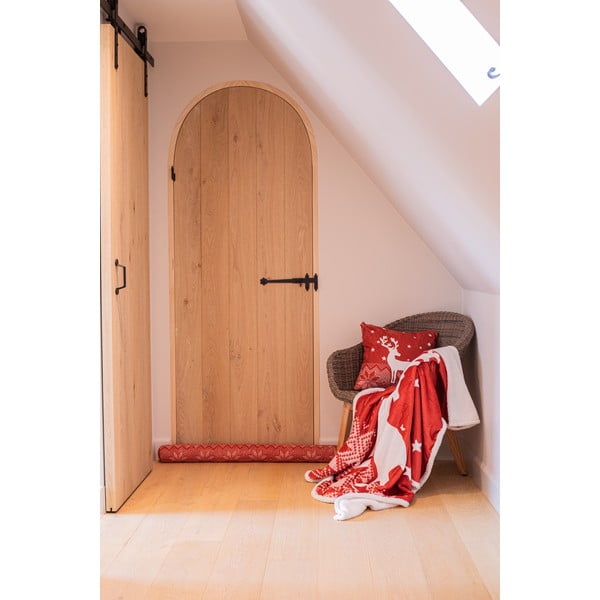 Červená deka s vianočným motívom s baránkom 130x150 cm – Tiseco Home Studio-image-2