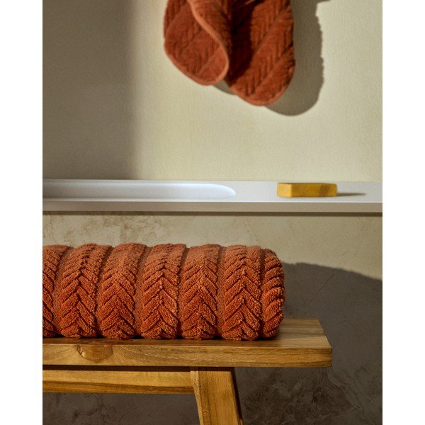 Froté bavlnený uterák v terakotovej farbe 50x90 cm Rune – Kave Home-image-1