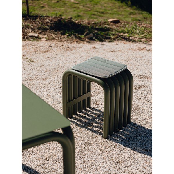 Zelená kovová záhradná stolička Nokk – noo.ma-image-3