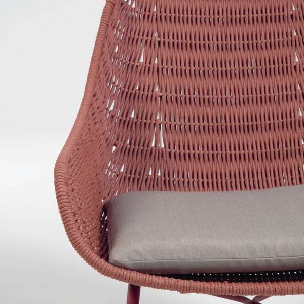 Záhradné kreslo v terakotovej farbe Kave Home Abeli-image-1