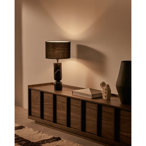 Čierna mramorová stolová lampa s textilným tienidlom (výška 57 cm) Vex – Kave Home-image-1