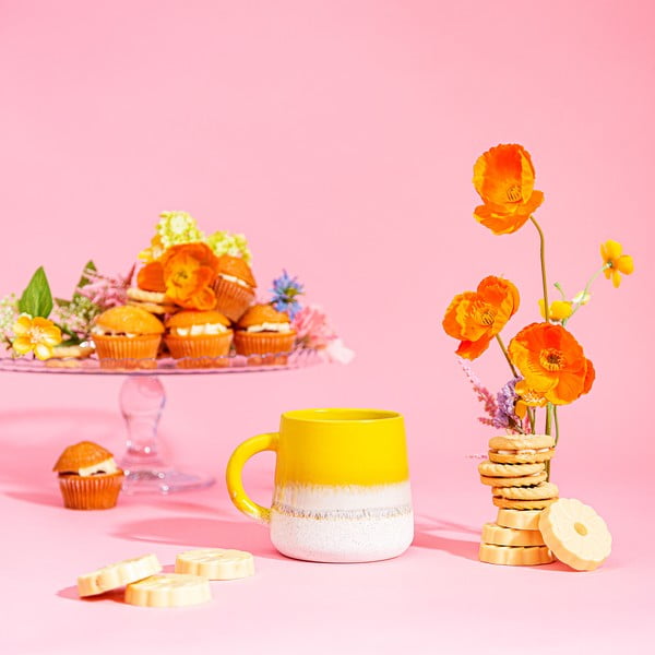 Žltý hrnček z kameniny 360 ml Mojave – Sass & Belle-image-1