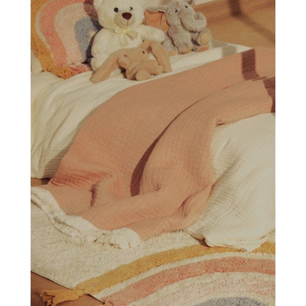 Mušelínová detská deka v lososovej farbe 130x170 cm Nafine – Kave Home-image-3