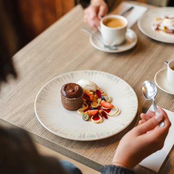 Svetlosivý porcelánový tanier ø 25 cm Nuance – BonBistro-image-1