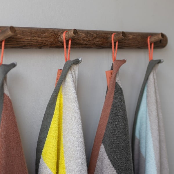 Kaki froté osuška z bio bavlny 70x133 cm Diagonal – Mette Ditmer Denmark-image-3