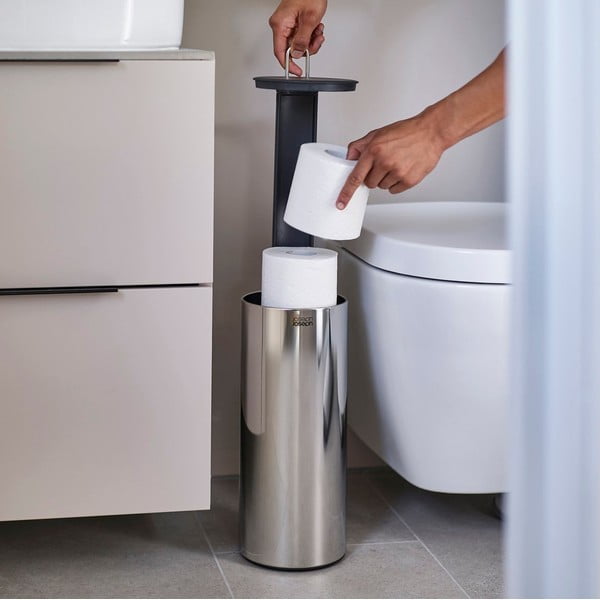 Kovový stojan na toaletný papier v striebornej farbe Luxe – Joseph Joseph-image-1