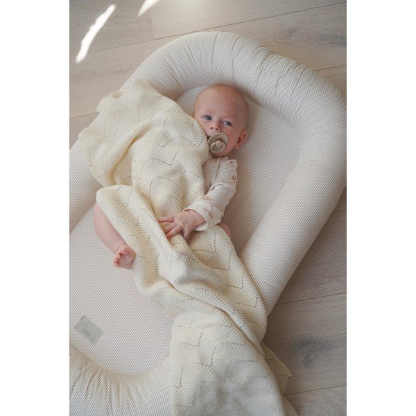 Béžové hniezdočko pre bábätko 52x84 cm Classic Stripes Camel – Cam Cam Copenhagen-image-1